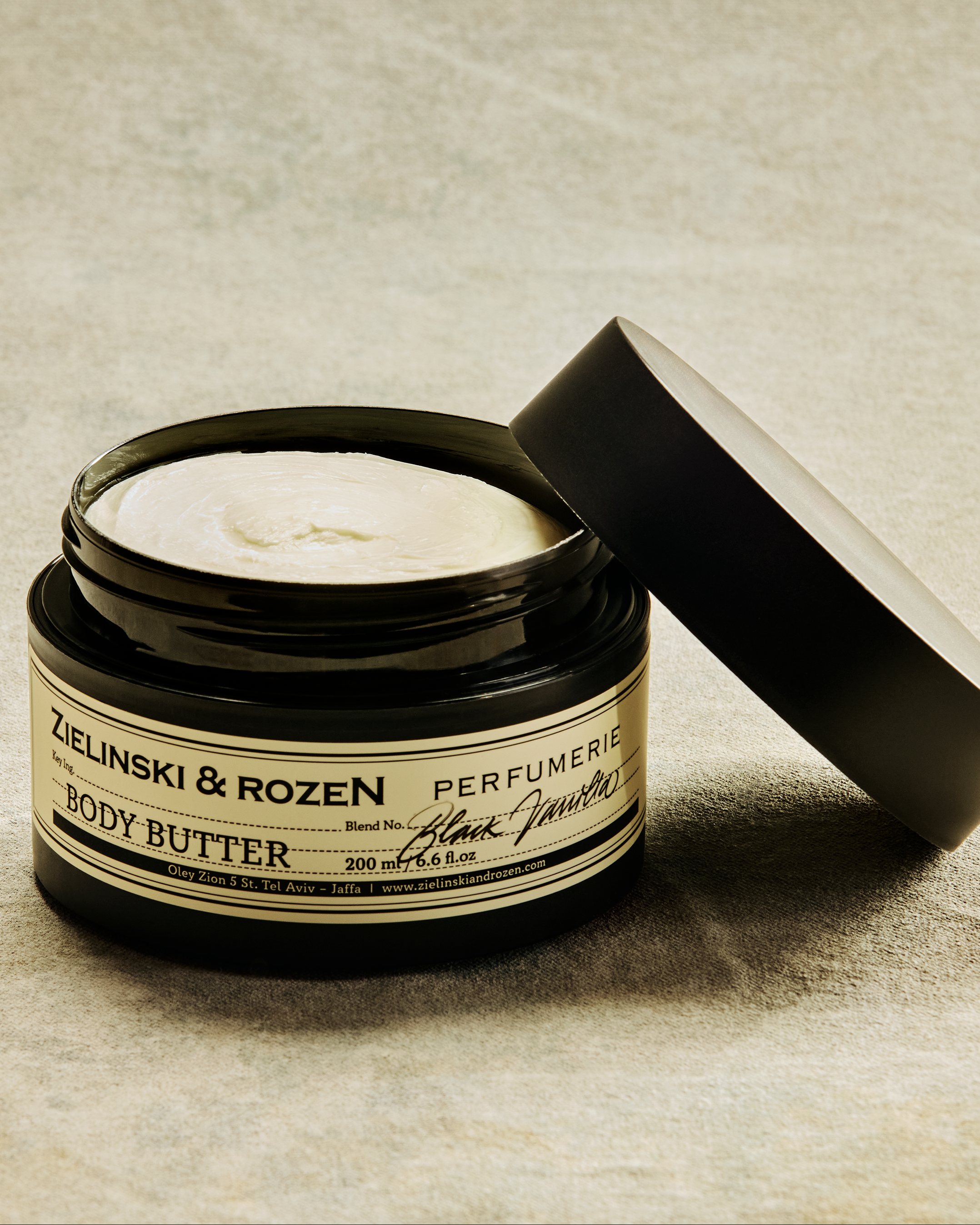 Black Vanilla – Zielinski & Rozen Europe Black Vanilla – Zielinski & Rozen Europe
