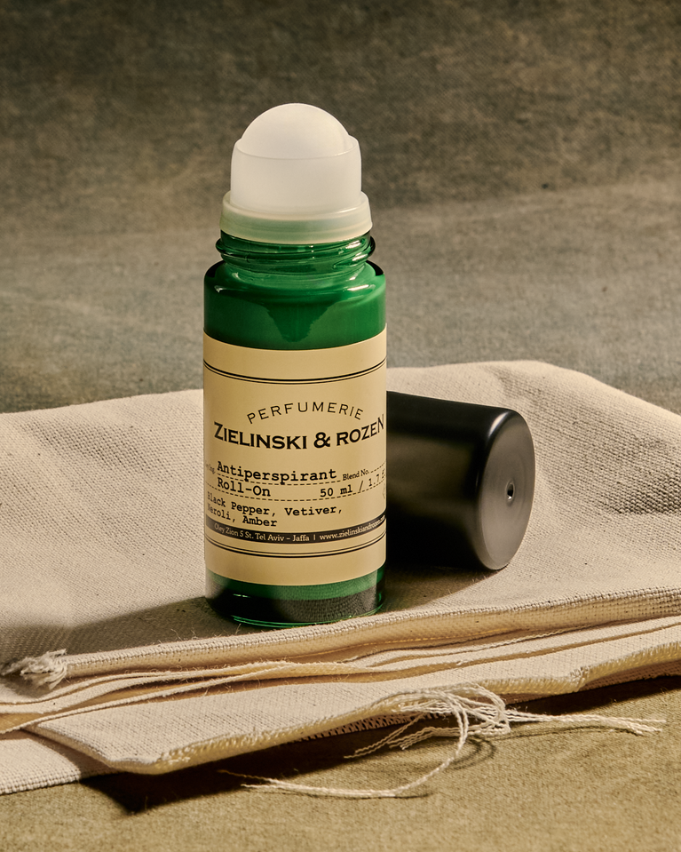 Black Pepper, Vetiver, Neroli, Amber