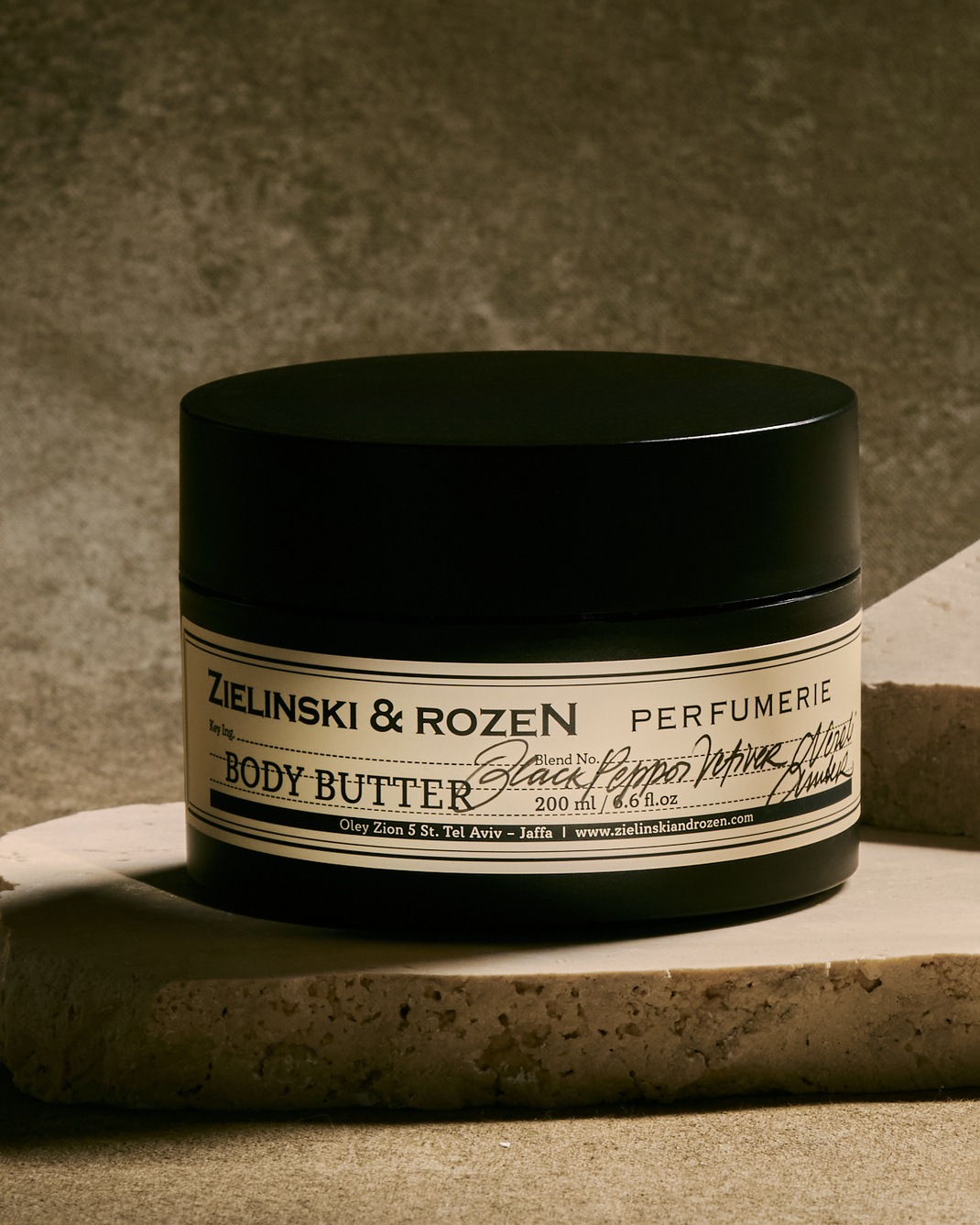 Schwarzer Pfeffer, Vetiver, Neroli, Amber