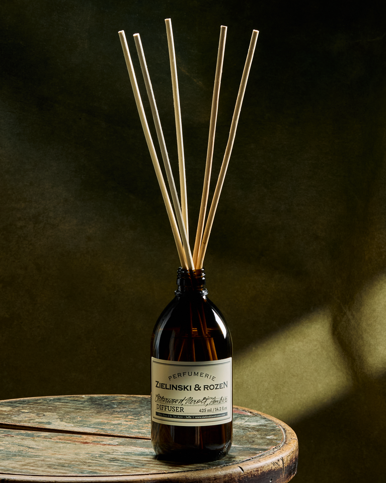 Cedarwood, Neroli, Amber