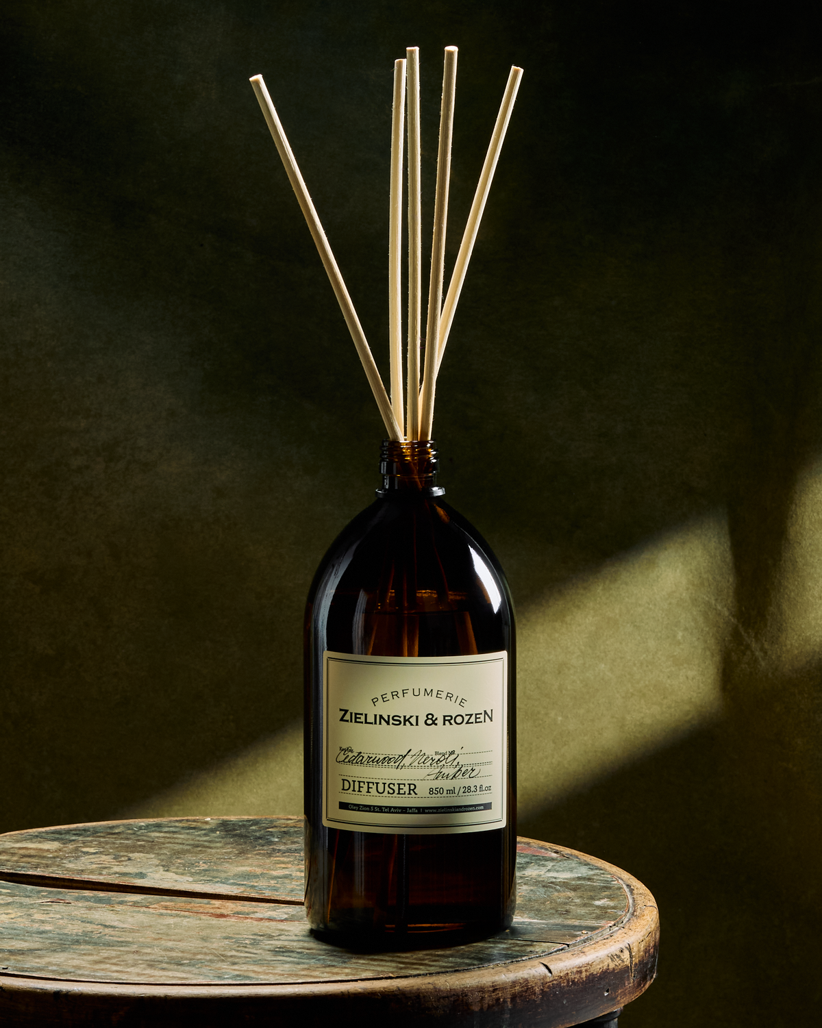 Cedarwood, Neroli, Amber
