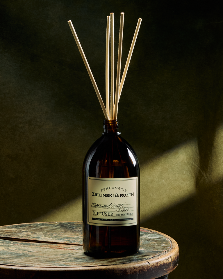 Cedarwood, Neroli, Amber