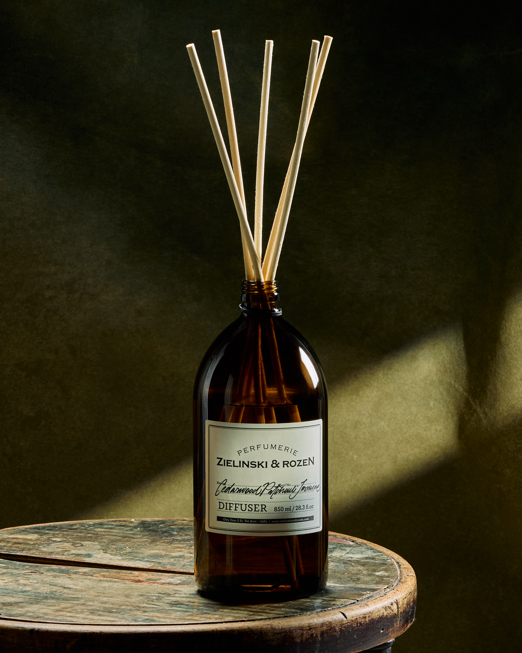 Cedarwood, Patchouli, Jasmine
