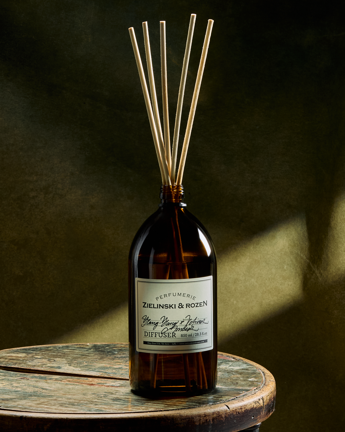Ylang-Ylang, Wetiwer, Bursztyn