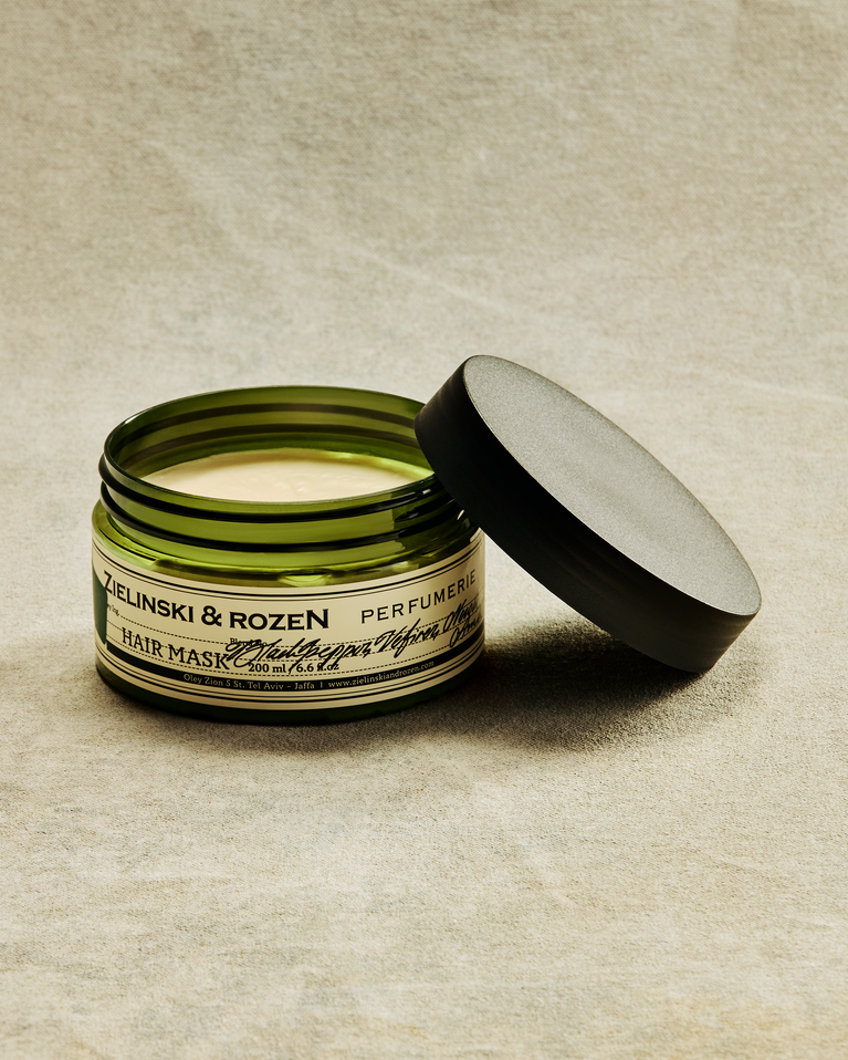 Black Pepper, Vetiver, Neroli, Amber
