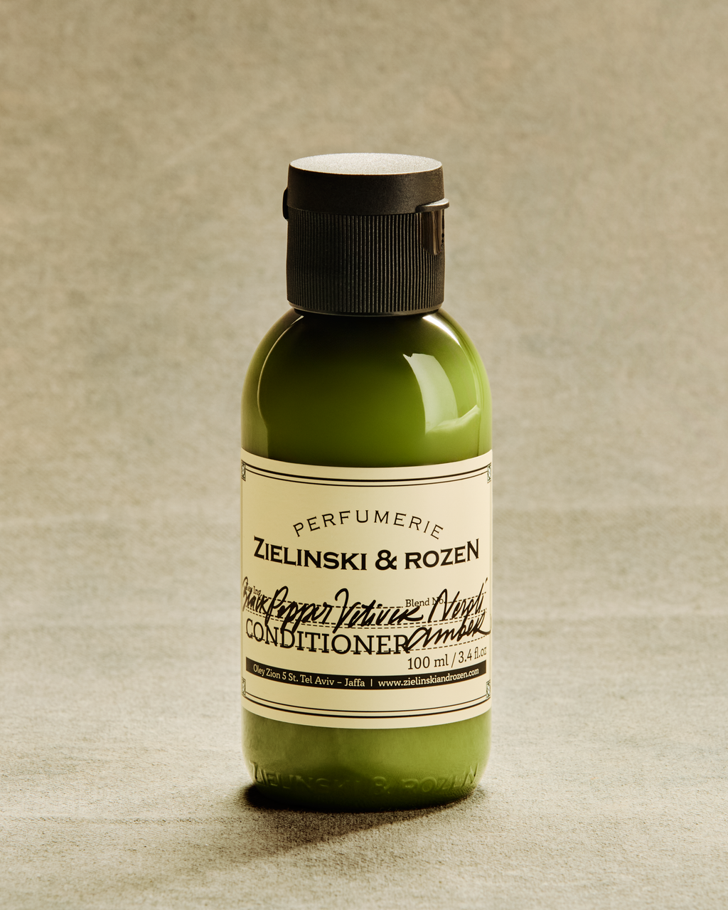 Black Pepper, Vetiver, Neroli, Amber