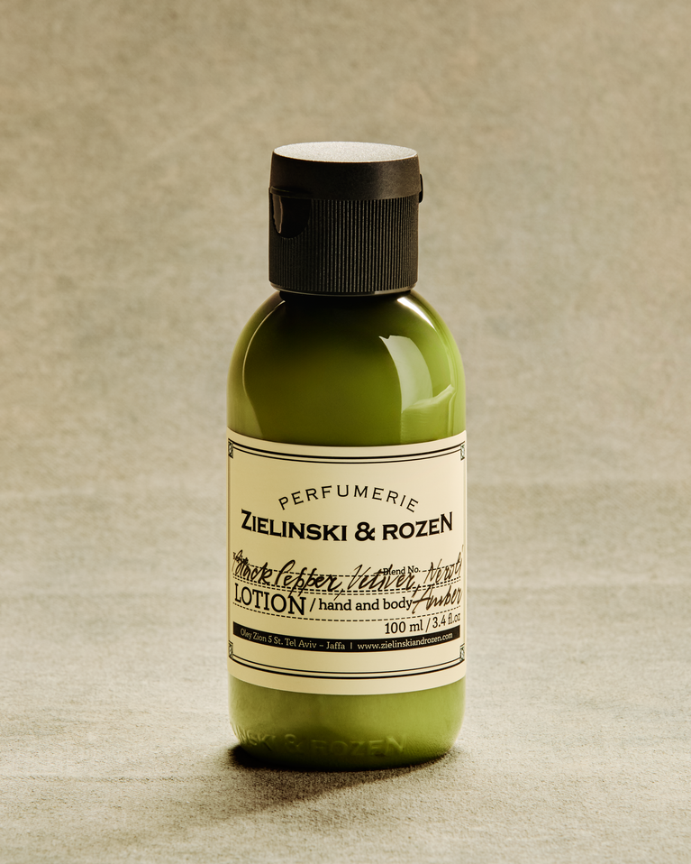 Black Pepper, Vetiver, Neroli, Amber