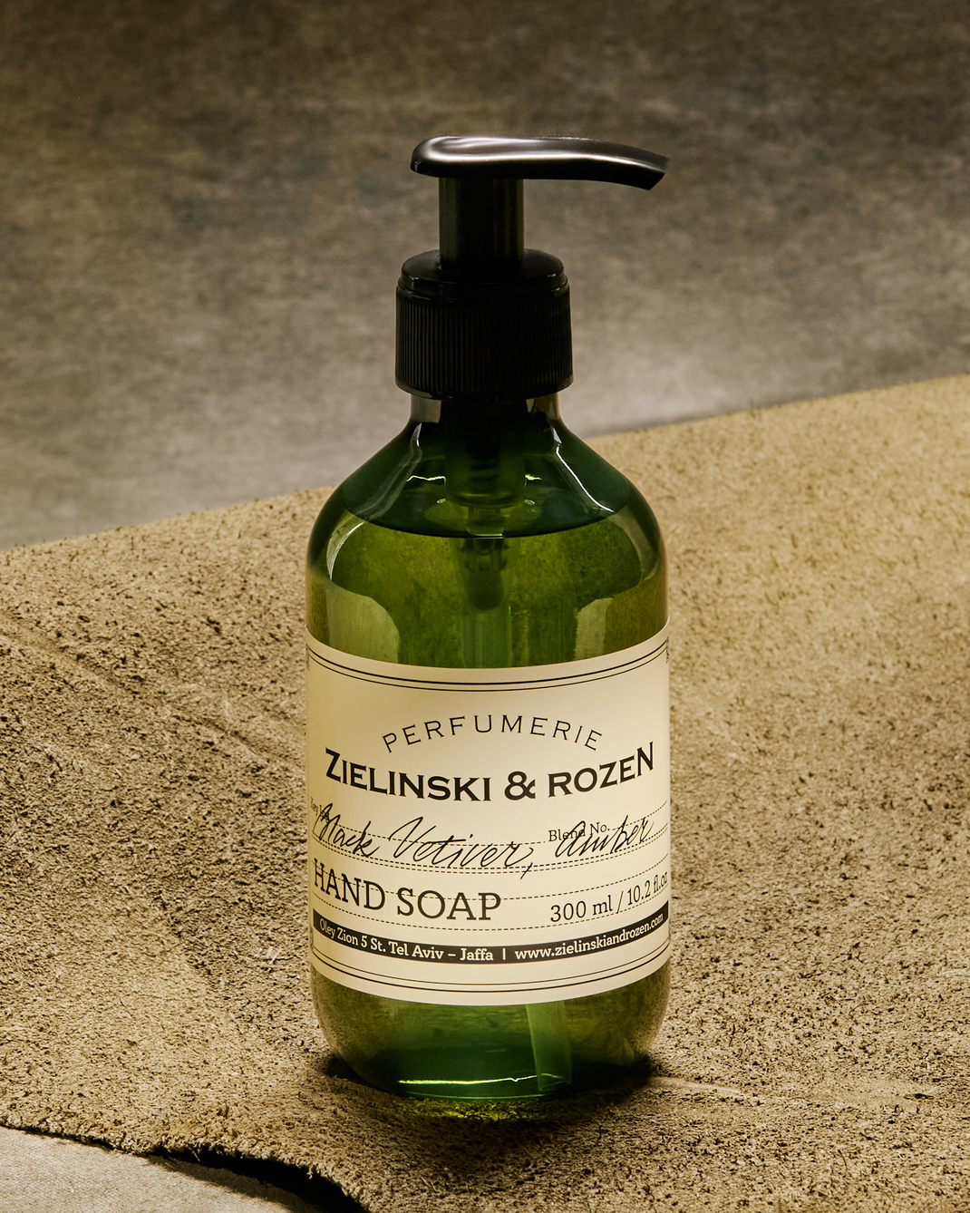 Schwarzer Vetiver, Amber