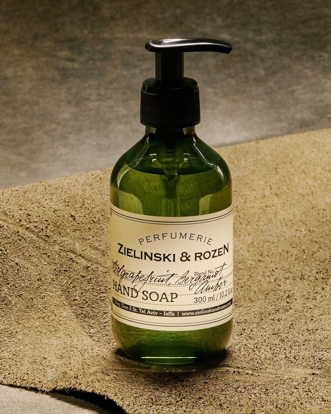 Red grapefruit, Bergamot, Amber