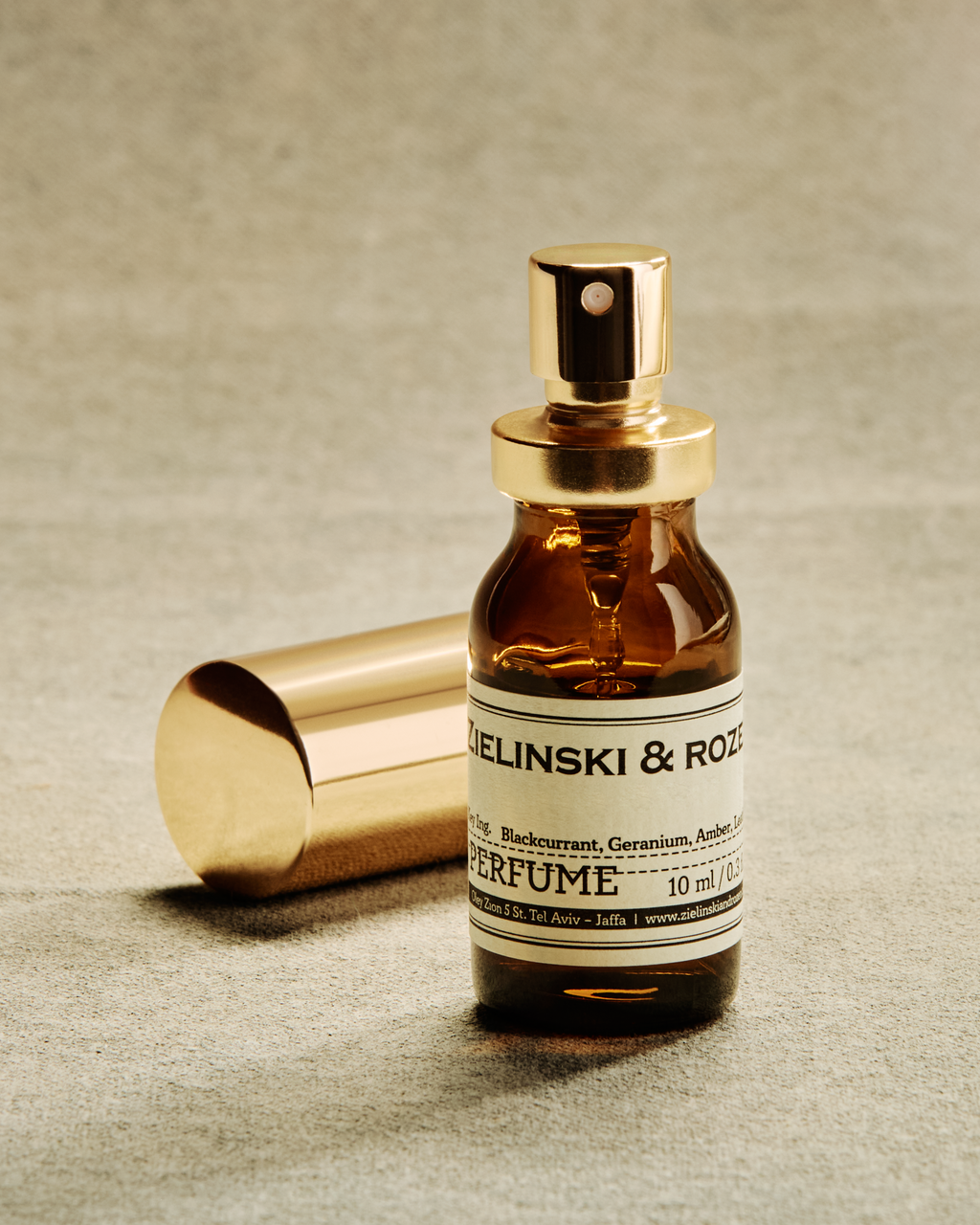 Blackcurrant, Geranium, Amber, Leather