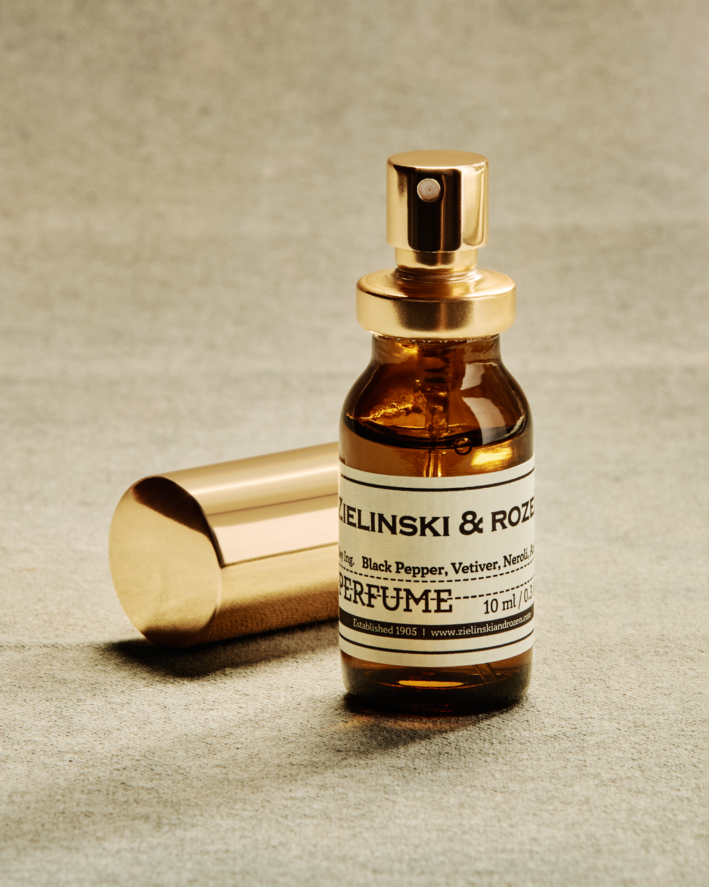 Black Pepper, Vetiver, Neroli, Amber