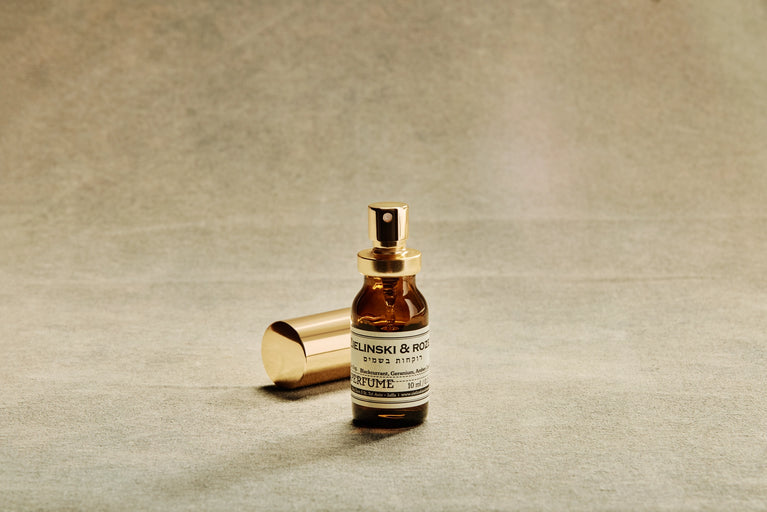 Blackcurrant, Geranium, Amber, Leather