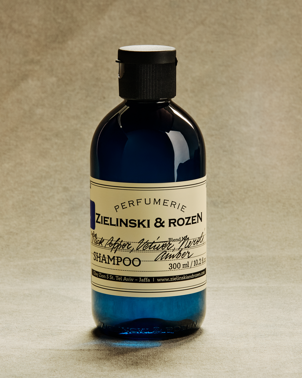 Black pepper, Vetiver, Neroli, Amber